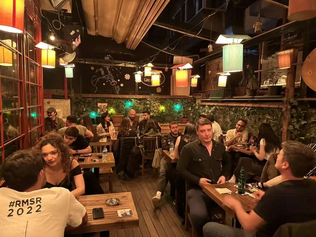 Kadıköy Gece Hayatı: Revolte Pub