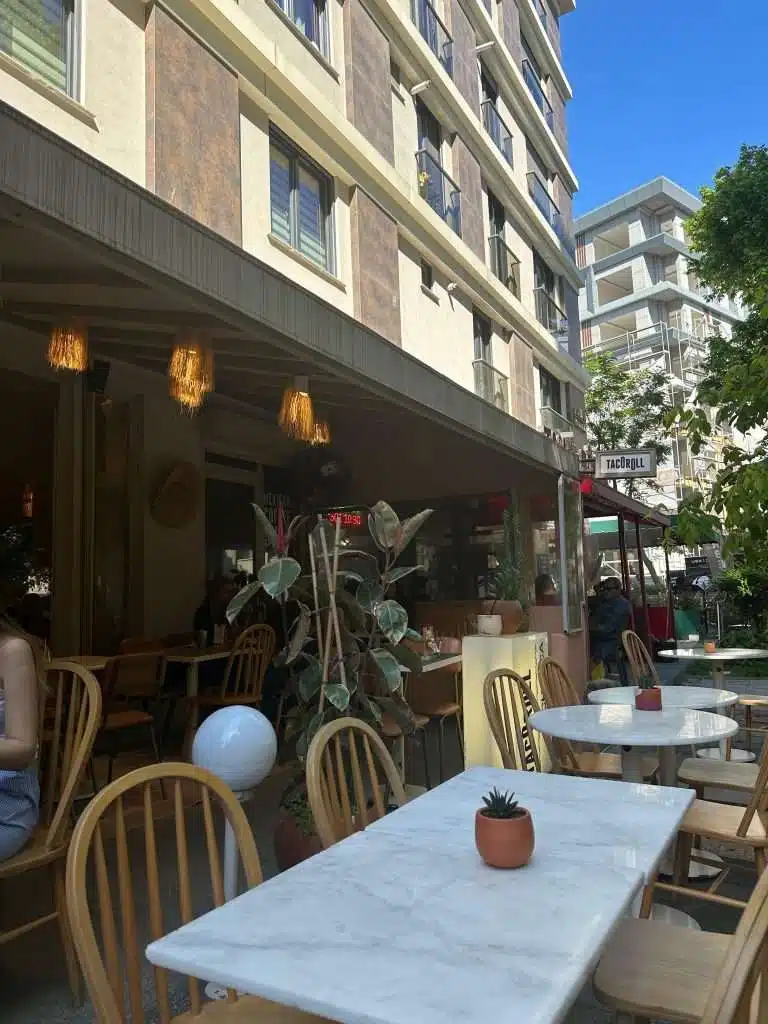 Kadıköy'deki Dünya Mutfağı: Tacoroll
